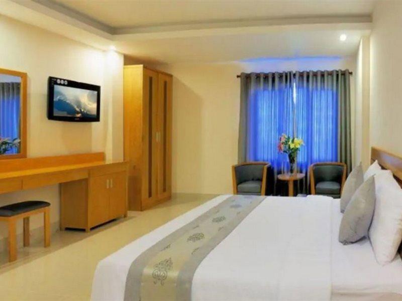 U And Me Hotel Tan Phong Exteriör bild